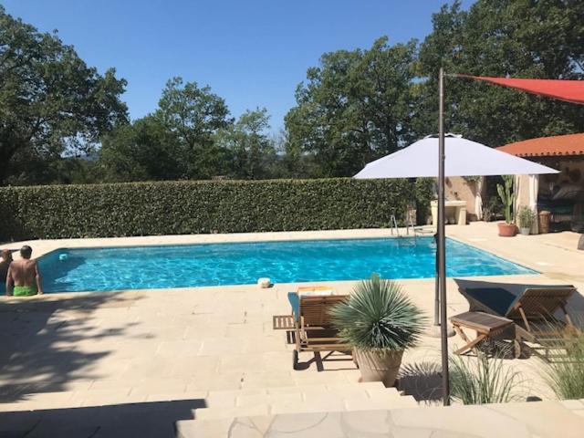 Petit mas provencal 3 pers 1 piece 30 m2 tout confort lisiere foret jardin Jacuzzi Piscine Saint-Paul-en-Forêt Exterior foto